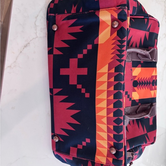 Pendleton Duffel Bag - Red, Orange, and Brown Geometric Design Spyderrock - Picture 3 of 5